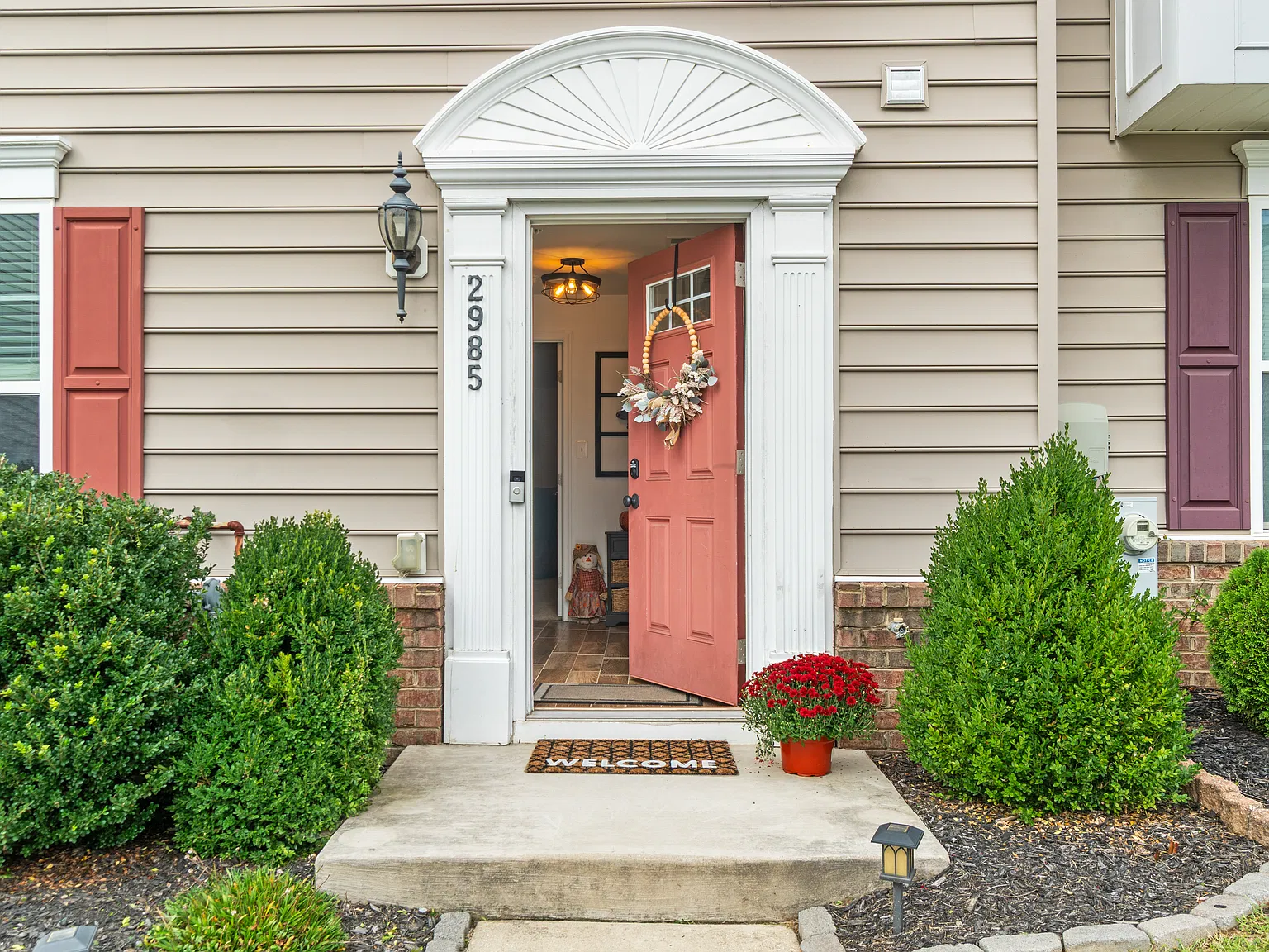 3 bed, 2160 sqft, $2,700 — Photo 3