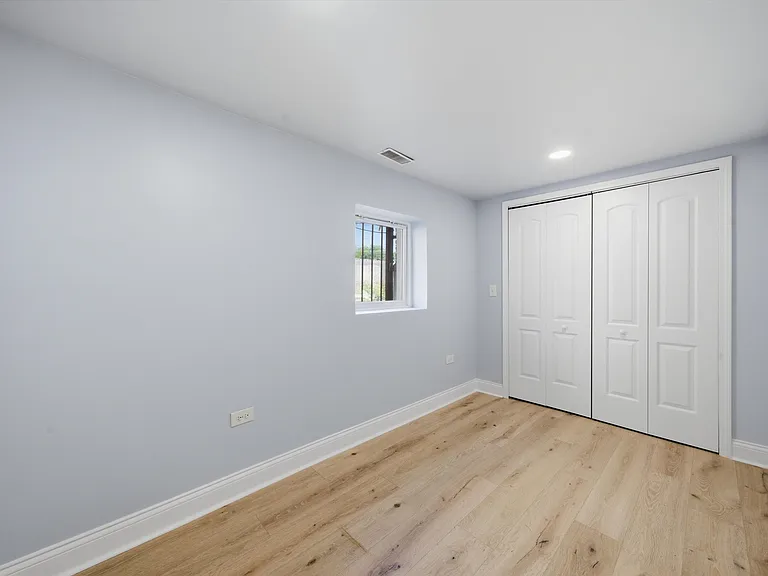 541 N Lawndale Ave — Photo 17