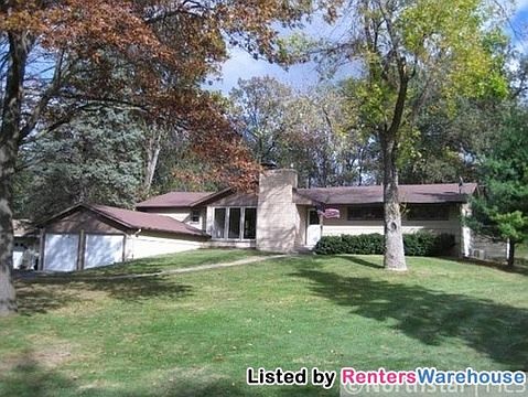 1st image of 820 Kingsview Ln N