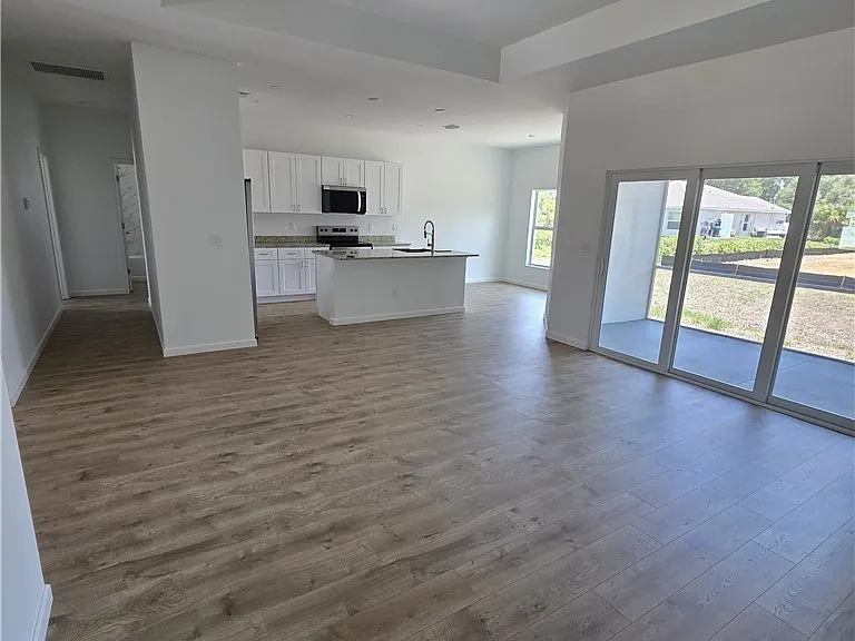 2507 53rd St SW — Photo 5