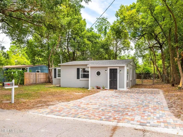 3715 Pine View Cir, Jacksonville, FL 32207
