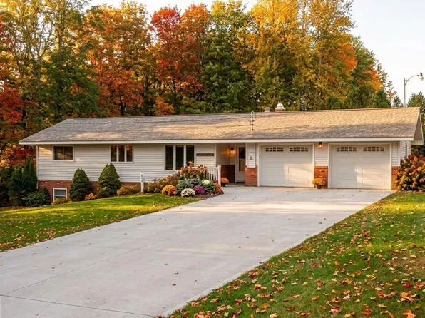 12246 S Newman Rd, Maple City, MI 49664