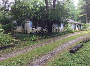 7130 Robinwood Ln, Gates Mills, OH 44040