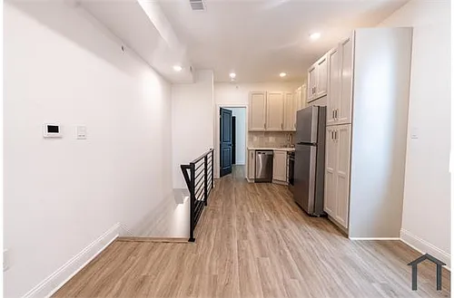 3140 W Diamond St Photo 1