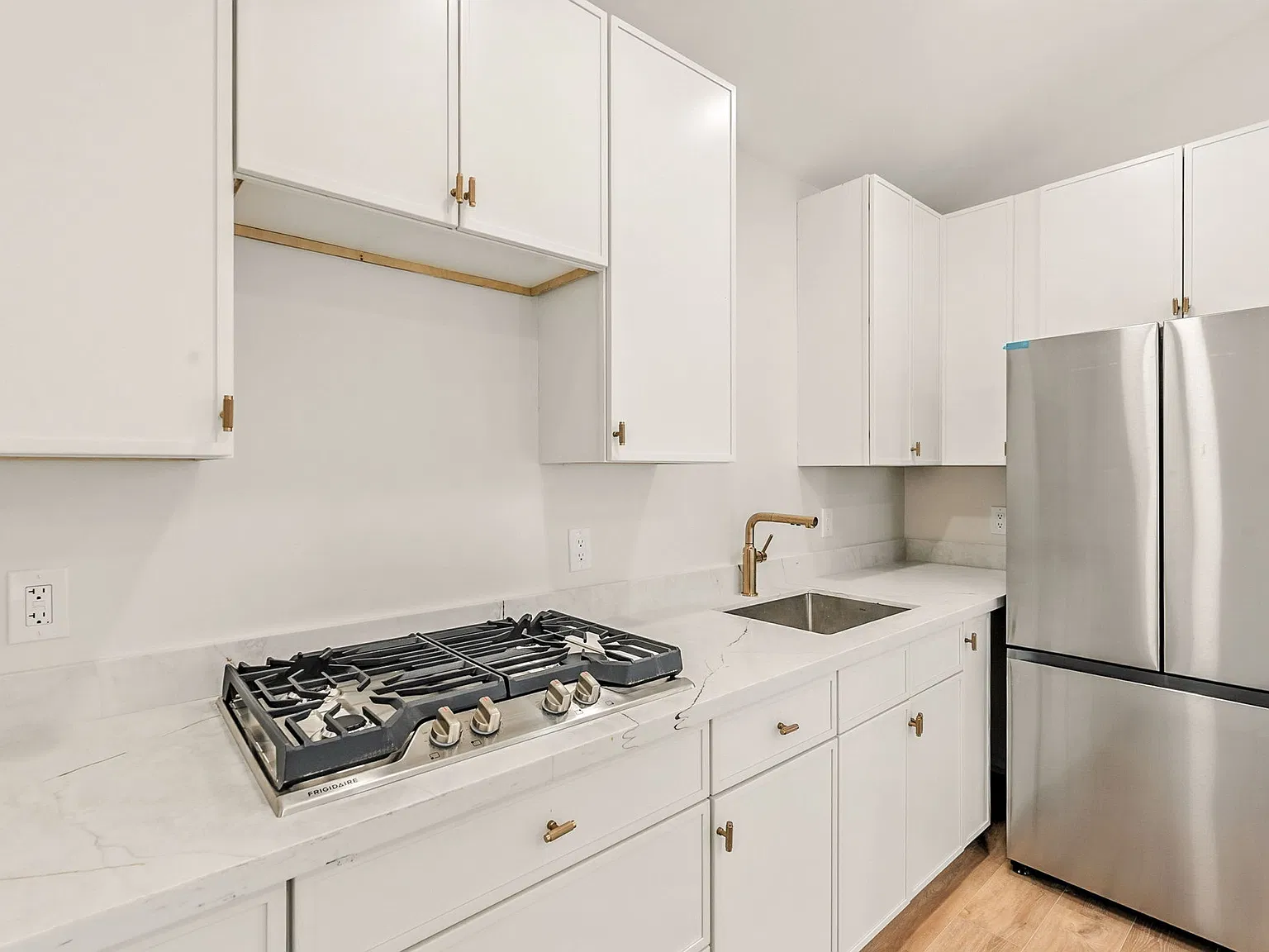 Studio, 550 sqft, $1,600 — Photo 4