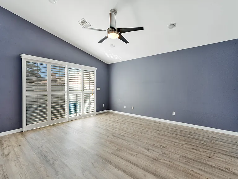 5049 Forest Oaks Dr — Photo 32