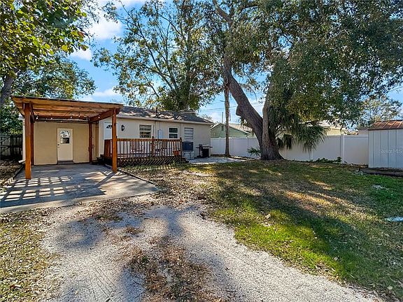 2nd image of 441 40TH AVENUE NE