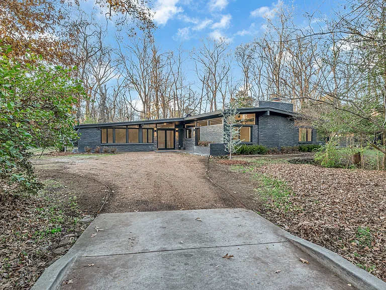 4601 Dustin Ln — Photo 9