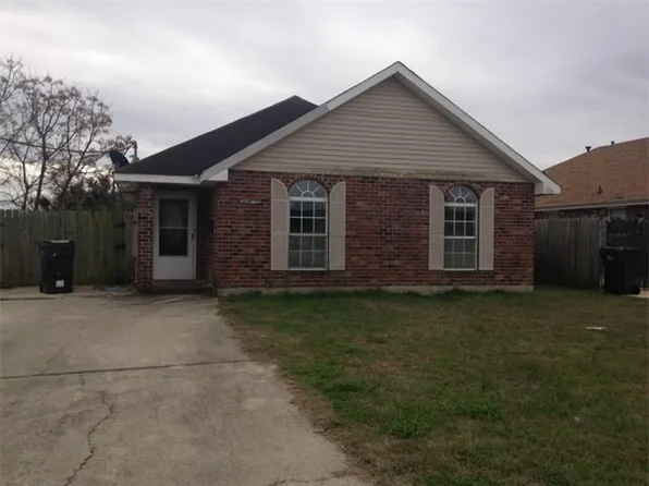 6042 Kuebel Dr, New Orleans, LA 70126