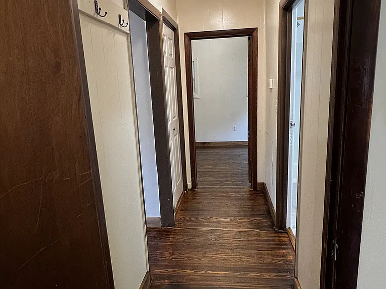 930 W Water St — Photo 15