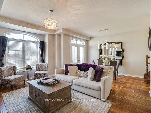 2558 Grand Oak Trl — Photo 2