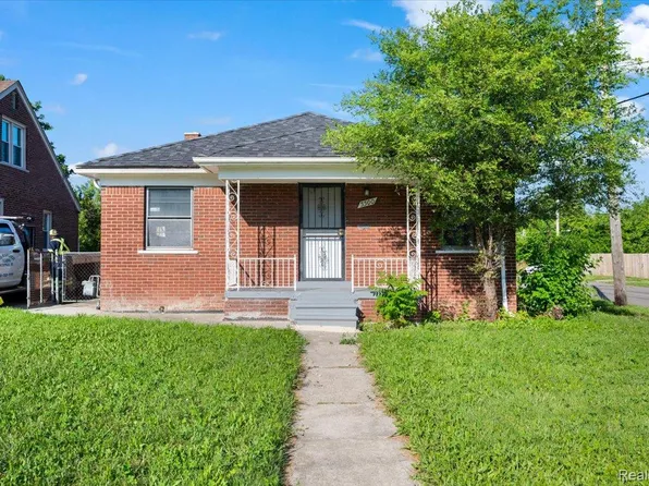5500 Chalmers St, Detroit, MI 48213