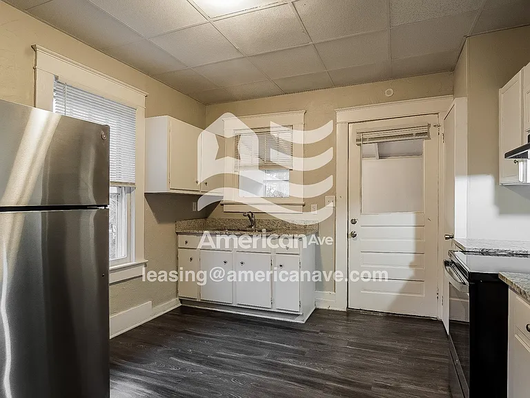 438476_008_wm_-_kitchen_13469745.jpg