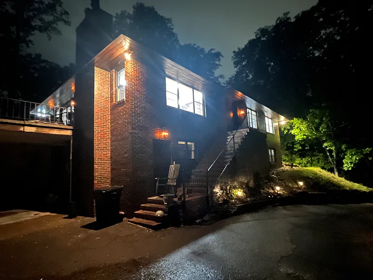 501 Devon Dr — Photo 36