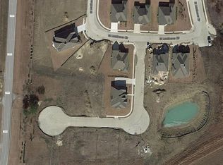 900 Salem Ct, Royse City, TX 75189