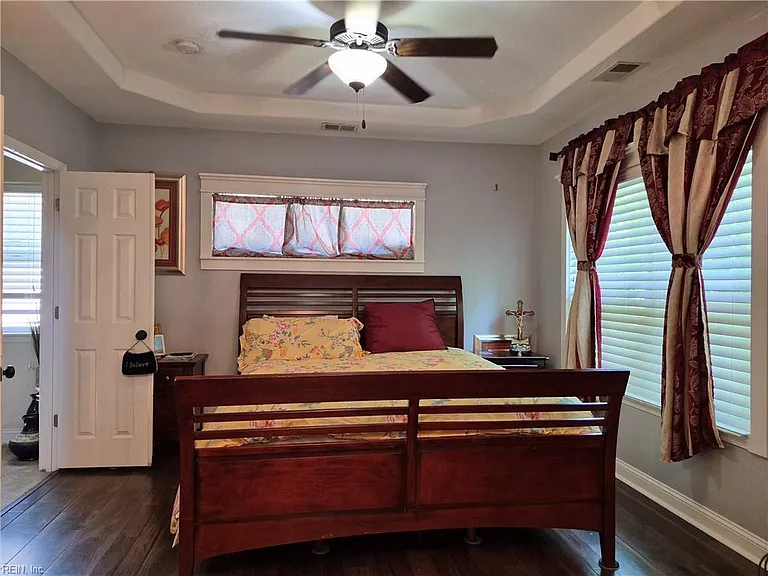 4900 Boyle Ct — Photo 11