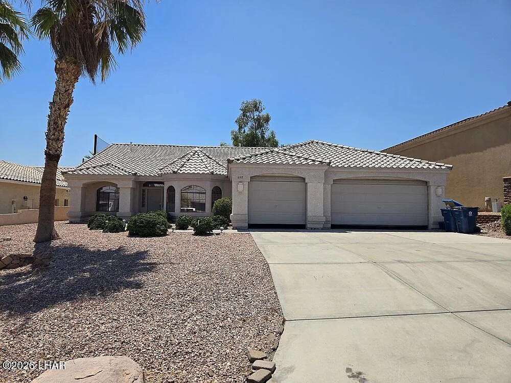 3 bed, 2.0 bath, 2100 sqft, $3,000 — Photo 3