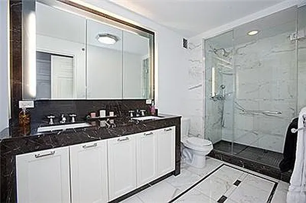 Rented by R New York | media 22