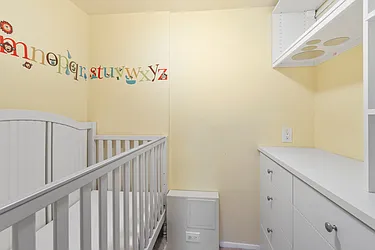 Sold by Manhattan Network Inc.