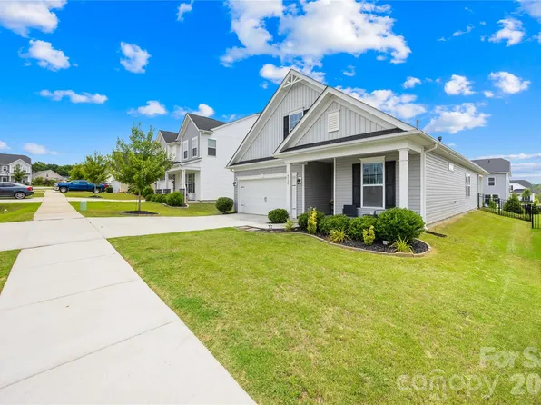 4526 Dover Ct, Denver, NC 28037