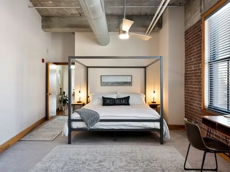 Grace Lofts — Photo 10