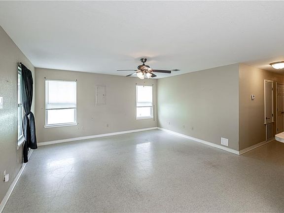 5th image of 1915 Martha St