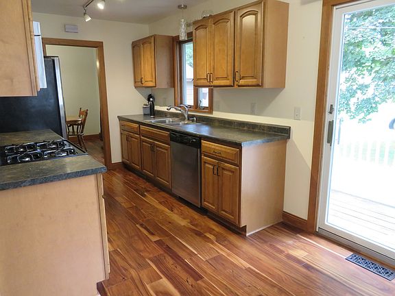5th image of 510 Hiawatha Blvd