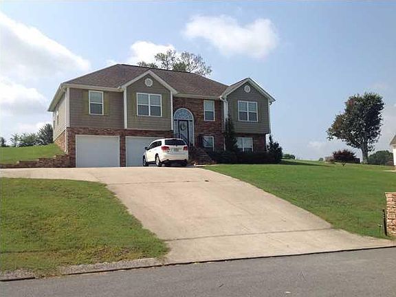 2nd image of 111 Canterbury Ln