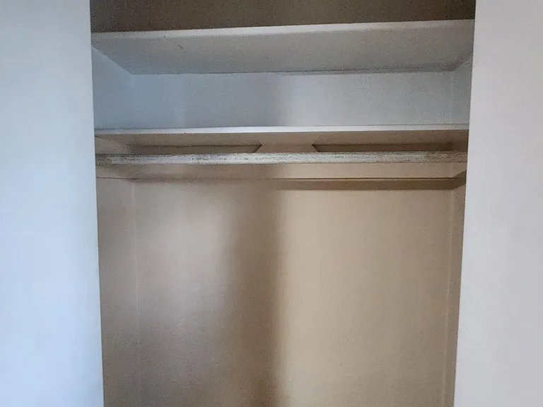 1704 Rowland Ave — Photo 11