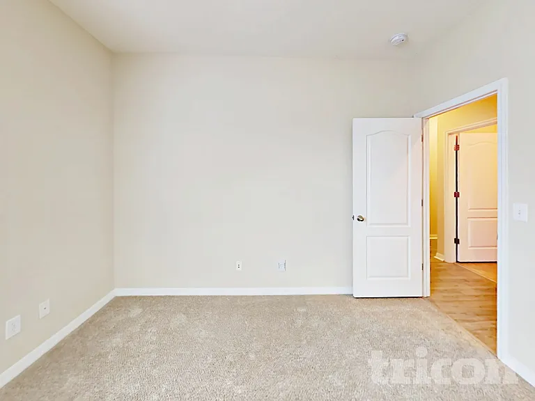 20049 Heritage Point Dr — Photo 5