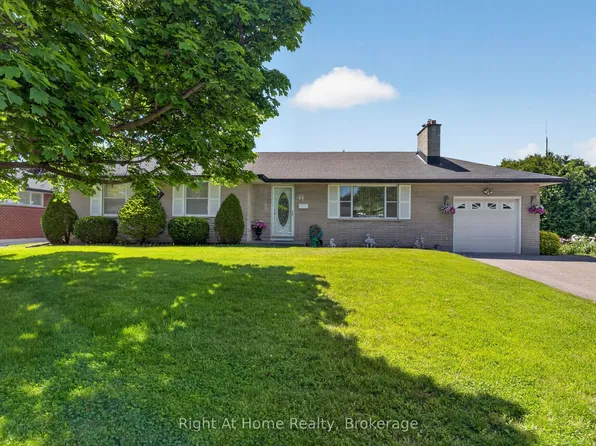 47 Churchill Ave, Oshawa, ON L1G 3K5