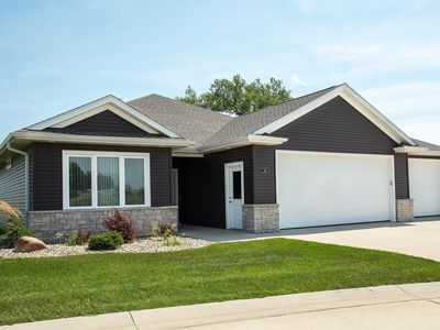 132 Fairway Dr, Waverly, IA, 50677