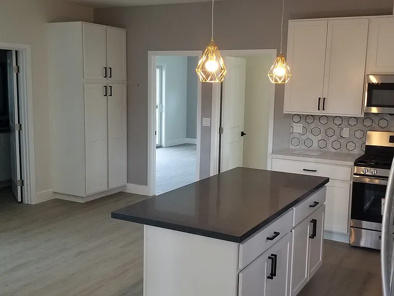242 Elaine Dr #A — Photo 8