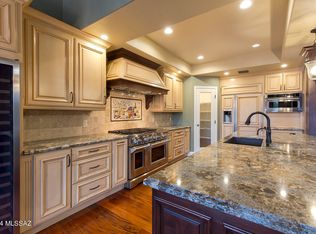 572 N Arizona Estates Loop, Tucson, AZ 85748