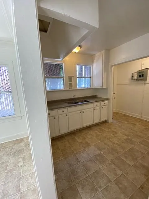 2 bed, 1150 sqft, $2,399 — Photo 4