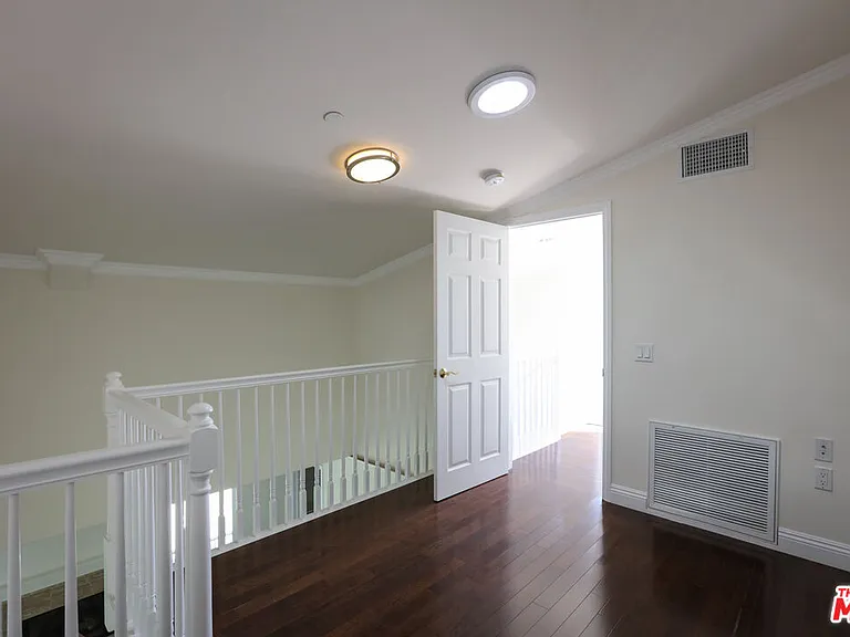 1171 Franklin St #104 — Photo 20