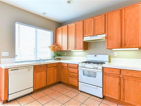 5th image of 15062 Quicksilver Dr