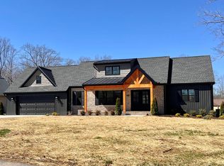 224 Windsor Dr, Cookeville, TN 38506