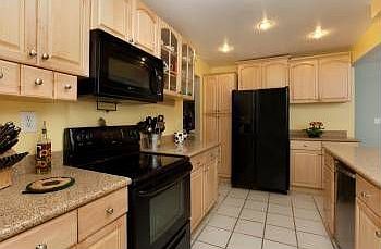 2nd image of 3015 Simas Ave