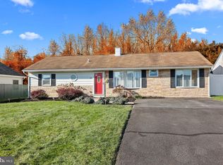 227 Collingswood Rd, Fairless Hills, PA 19030