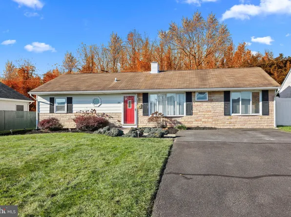 227 Collingswood Rd, Fairless Hills, PA 19030