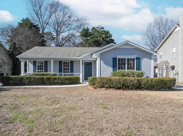 196 Jasmine Dr, Hoover, AL 35007