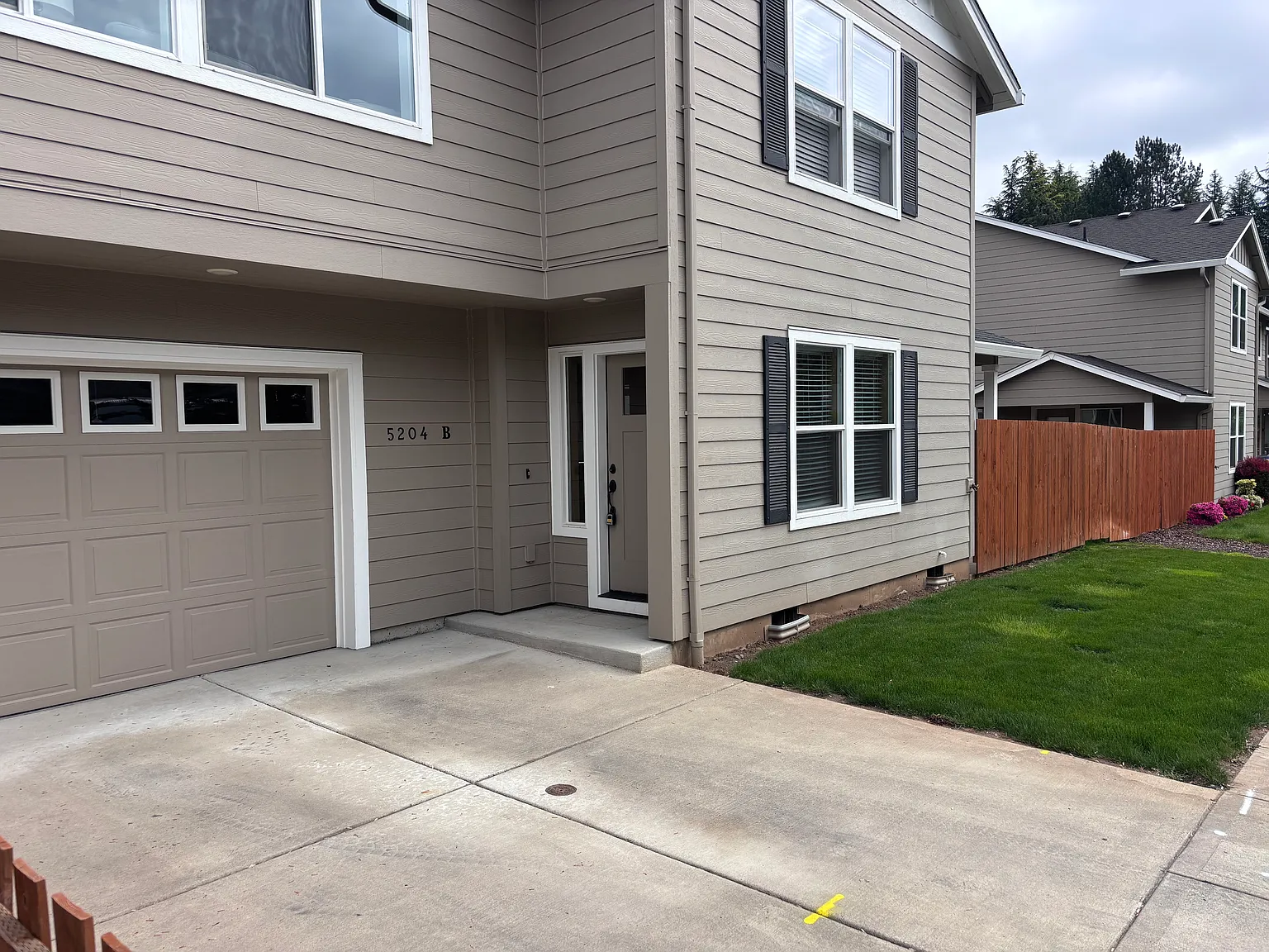 2 bed, 800 sqft, $1,990 — Photo 2