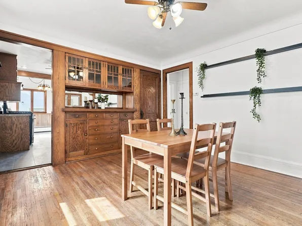 902 Hyacinth Ave E, Saint Paul, MN 55106