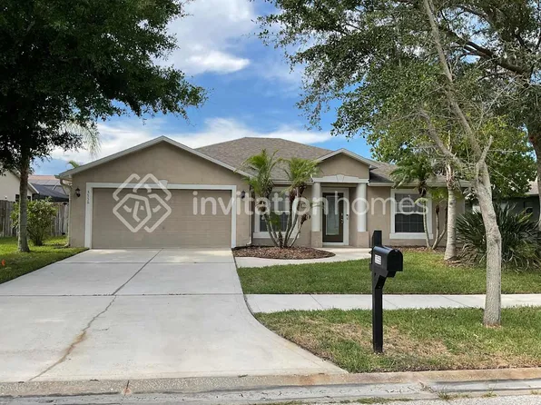 3556 Long Leaf Dr, Melbourne, FL 32940