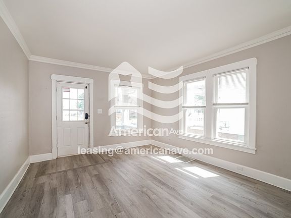 1610295_003_living_room_13771467.jpg