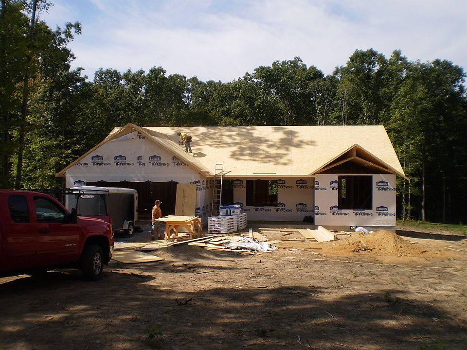 2nd image of 811 Summerwind Dr Lot 1130