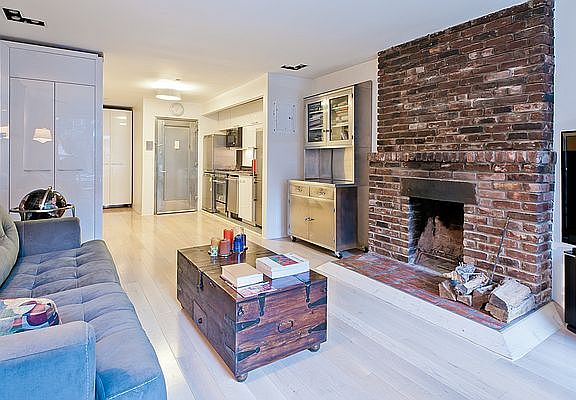 2nd image of 10 Charles St APT 2B