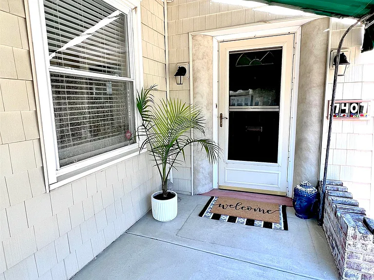 7407 Ventnor Ave — Photo 4