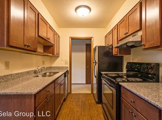 7307 Cedar Lake Rd S APT 17, Saint Louis Park, MN 55426